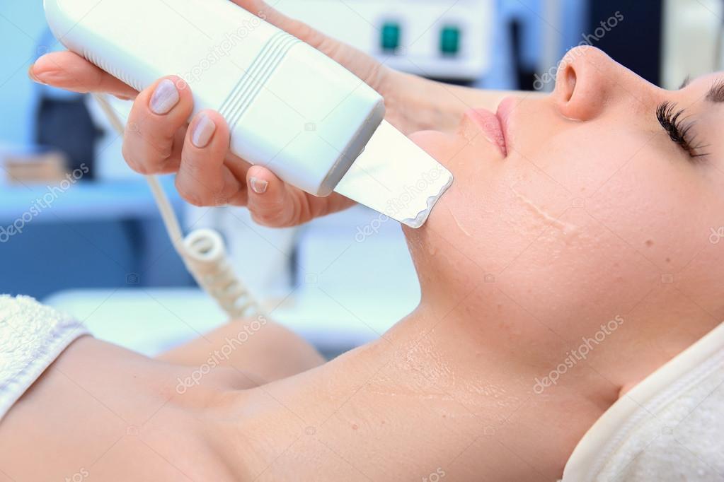 Чистка лица ультрозвук. Косметологические приборы для чистки лица. Сколько раз можно делать ультразвуковую чистку. Ультразвуковой пилинг лица. Сколько раз можно делать ультразвуковую чистку.