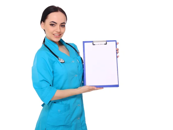 医師女性見る空空白クリップボード — ストック写真