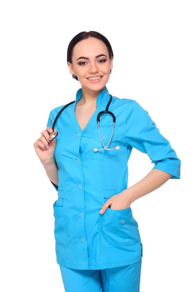 Retrato de la joven y feliz doctora de pie — Foto de Stock