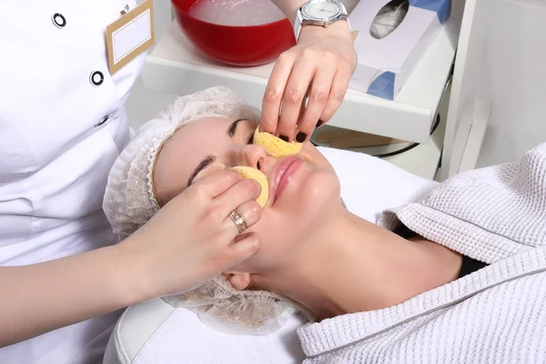 Şevval Özçelik Güzellik temizlik yapar