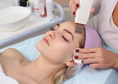 Ultrasonik temizlik kişi