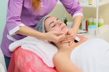 Spa. Kozmetik masaj.