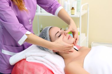 Spa. Kozmetik masaj.