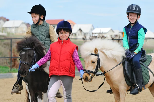 Kinder Paardensport — Stockfoto