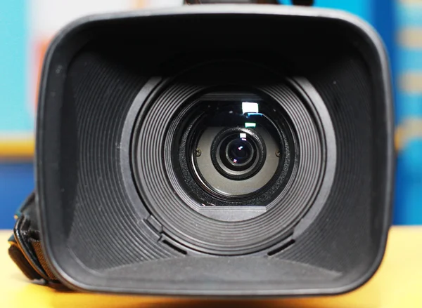 Profesyonel dijital video kamera