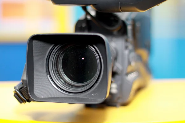 Professional digital video camera — Stock Photo, Image