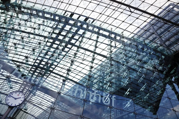 Estación de tren Hauptbahnhof, Berlín — Foto de Stock