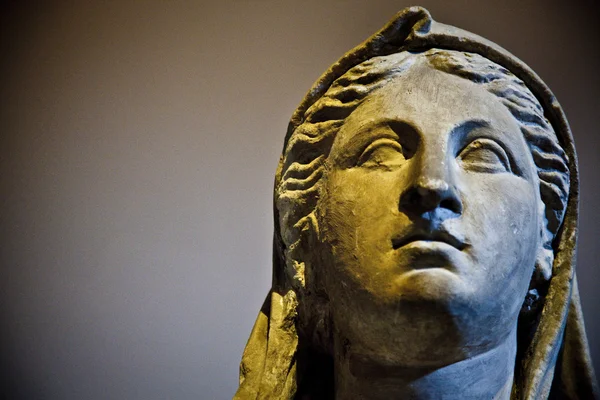 Detalle de la estatua arqueológica — Foto de Stock