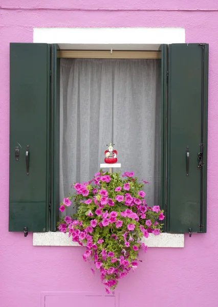 Burano pencere — Stok fotoğraf