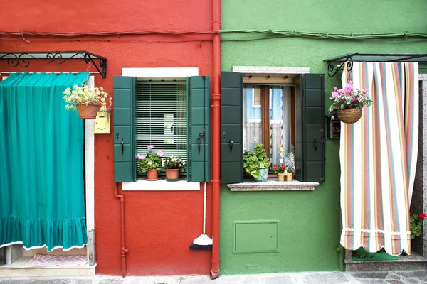 Burano venster — Stockfoto