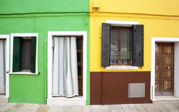 Burano venster — Stockfoto