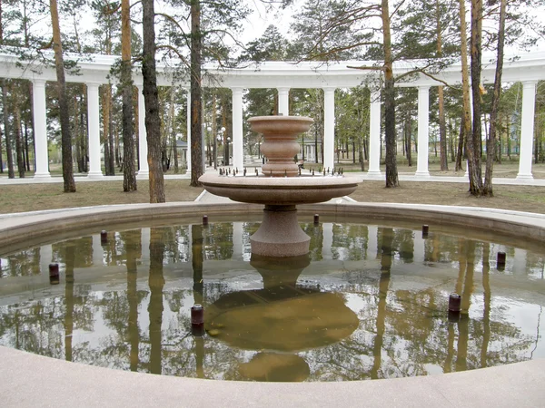 Fuente en el parque Oreshkova. Ulan-Ude. Buriatia . — Foto de Stock