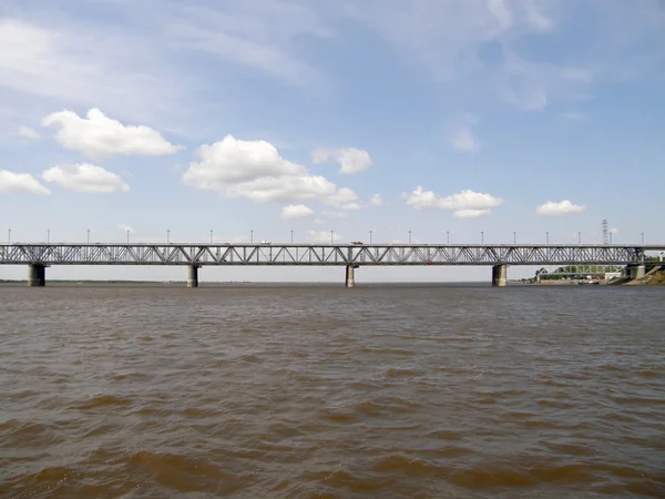 El puente sobre el río Amur. Khabarovsk. Más al este . —  Fotos de Stock