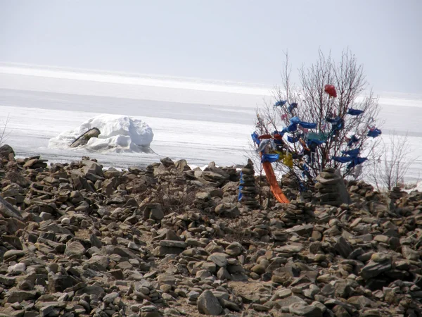 Lac Baïkal recouvert de glace. Printemps . — Photo