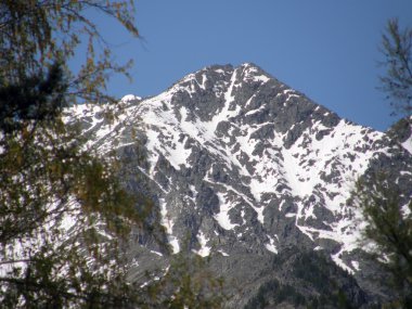 En yüksek. Doğu Sayan Dağları. Buryatia Cumhuriyeti.