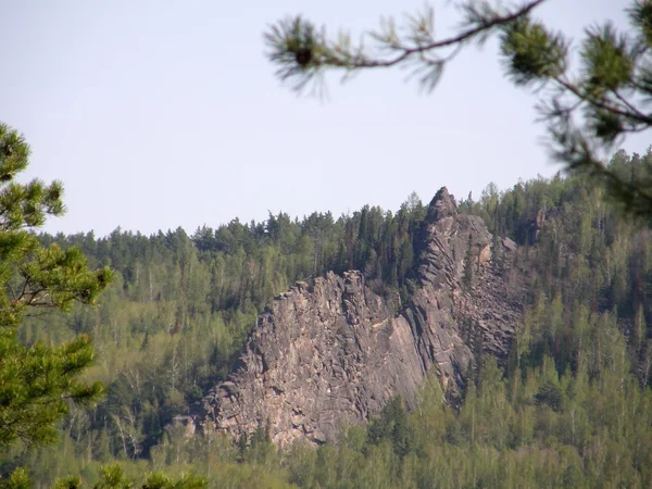 "Pillars" Nature Reserve. Krasnoyarsk. Siberia. — Stock Photo, Image