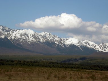 En yüksek. Doğu Sayan Dağları. Buryatia Cumhuriyeti.
