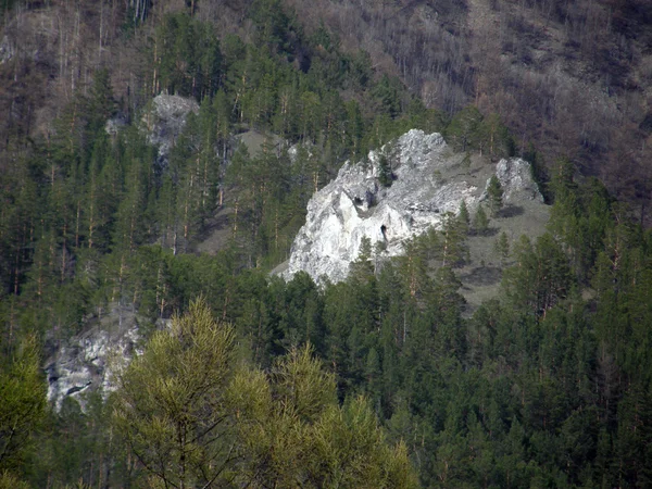 Un pic. Montagnes de Sayan oriental. La République de Bouriatie . — Photo