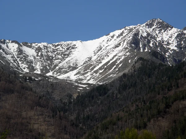 Pico. Montanhas Sayan orientais. A República da Buryatia . — Fotografia de Stock