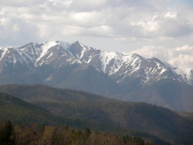 En yüksek. Doğu Sayan Dağları. Buryatia Cumhuriyeti.