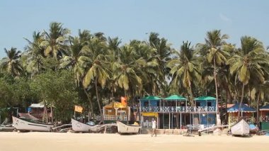 Evler ve kulübe Palolem sahilde