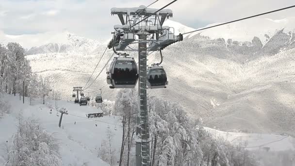 Cable Car railway in ski resort Sochi, Roza Khutor — Stock Video