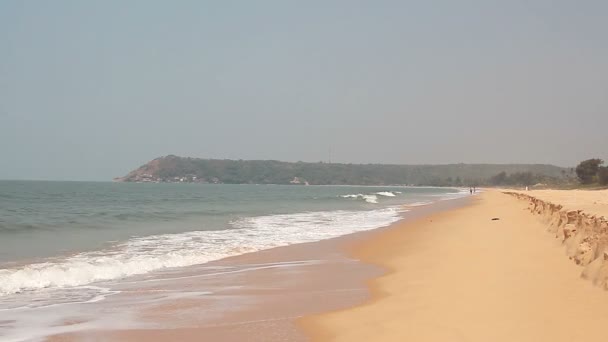 Красивый пляж в Гоа — стоковое видео