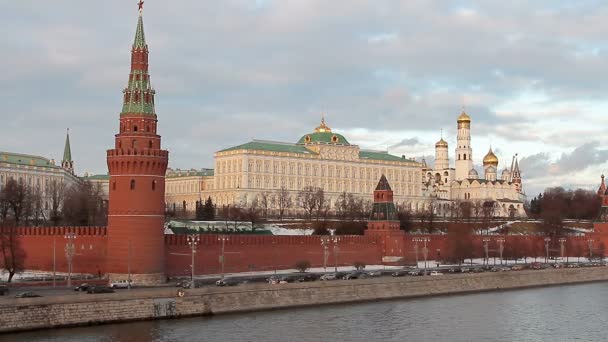Trafic près de Kremlin à Moscou — Video