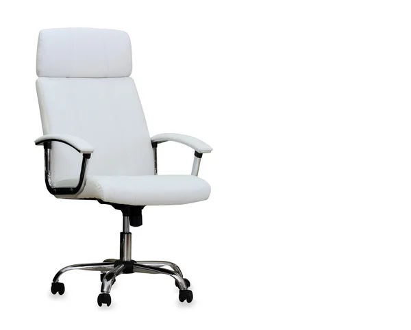 Moderna silla de oficina de cuero blanco. Aislado — Foto de Stock