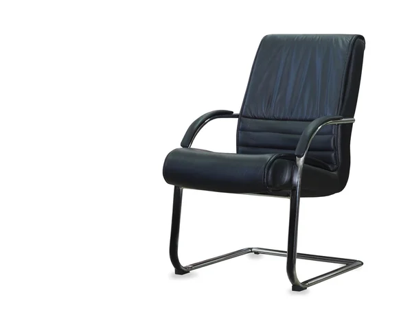Modern kontorsstol från svart läder. isolerade — Stockfoto