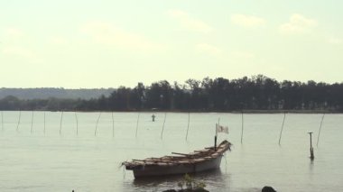 Dalgalar tekne