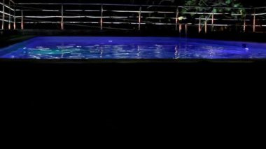 gece aydınlatma lüks otelin yüzme havuzunda