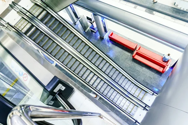 Escalators in a mall — Stock Photo, Image