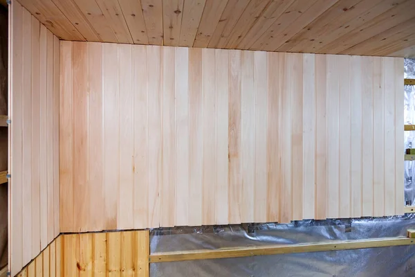 传统桑拿的木制墙壁 在建工程 — 图库照片