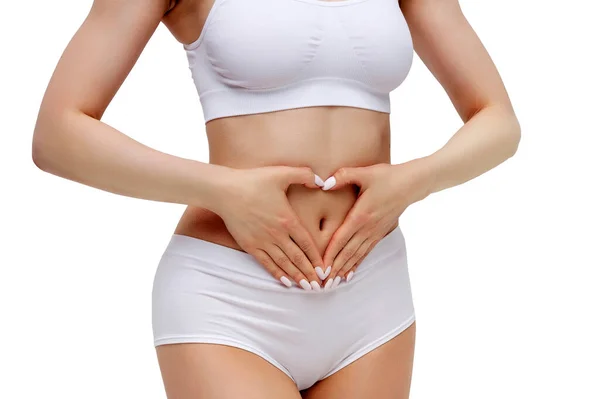 Mulher Magro Roupa Interior Branca Formando Símbolo Coração Com Mãos — Fotografia de Stock