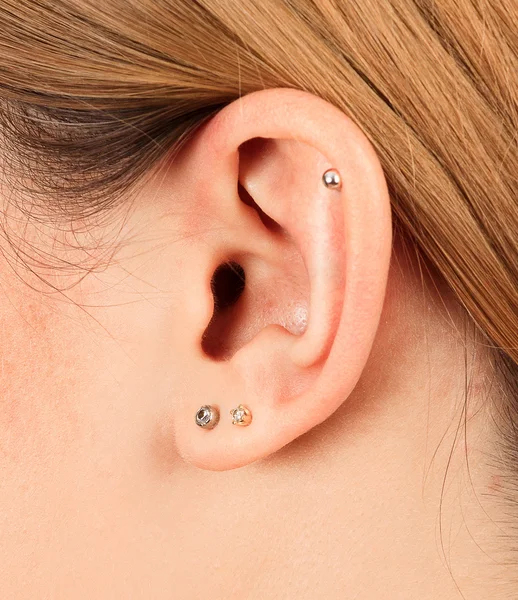 Female ear — Stock Photo, Image