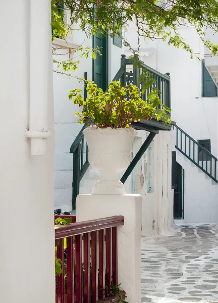 Classical Greek architecture of the streets - stairs, balconies, — Stock Photo, Image