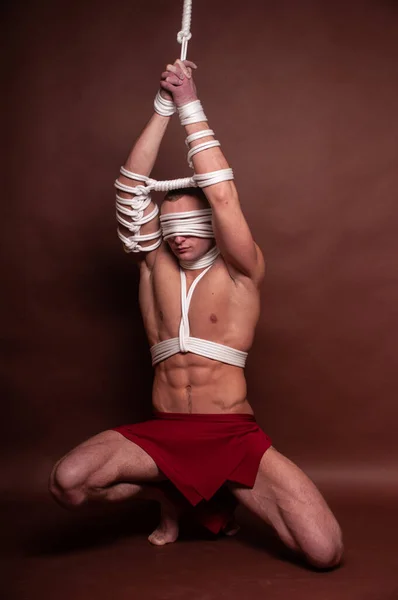 Muscled Male Model Ropes — Stock Photo, Image