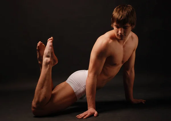 Muskulös Männlich Modell Posiert Studio — Stockfoto