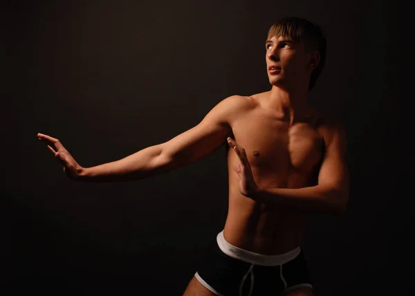 Fitness Male Model Studio — Stock Photo, Image