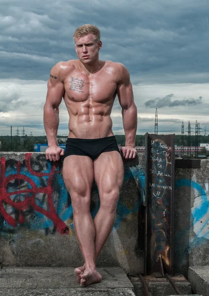 Bodybuilder masculin — Photo