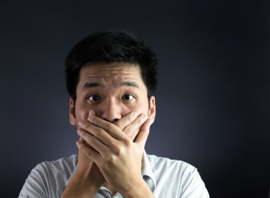 Özgürlük konuşma yok