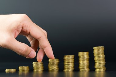 altın sikke yığını