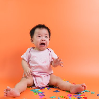 Asyalı bebek ağlaması