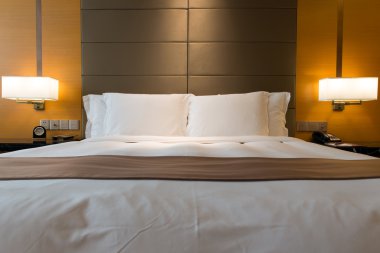 Lüks otel yatak odası