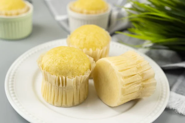 Vařené houbové mléčné muffiny — Stock fotografie
