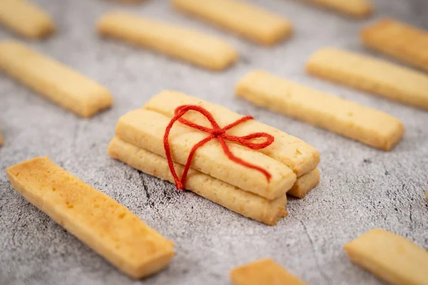 Parmesan peynirli kurabiye çubukları. — Stok fotoğraf