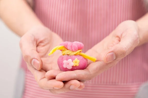 Mochi em forma de saco de fortuna — Fotografia de Stock