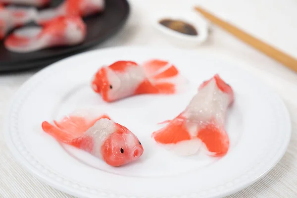 Vařený křišťálový knedlík ve tvaru ryby Koi — Stock fotografie