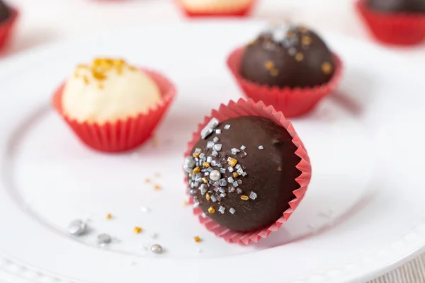 Dark and white almond London cookies — Stock Photo, Image